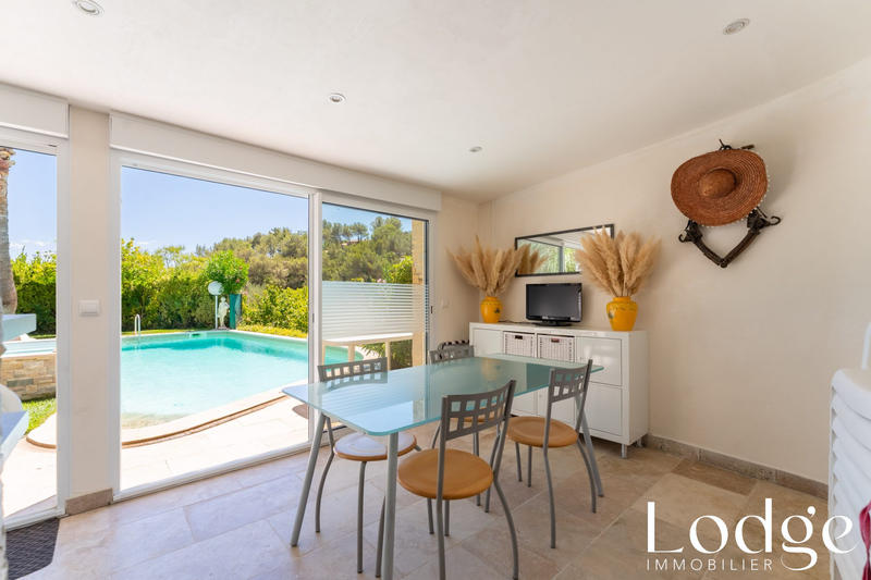 Maison - 159 m² - 6 pièces