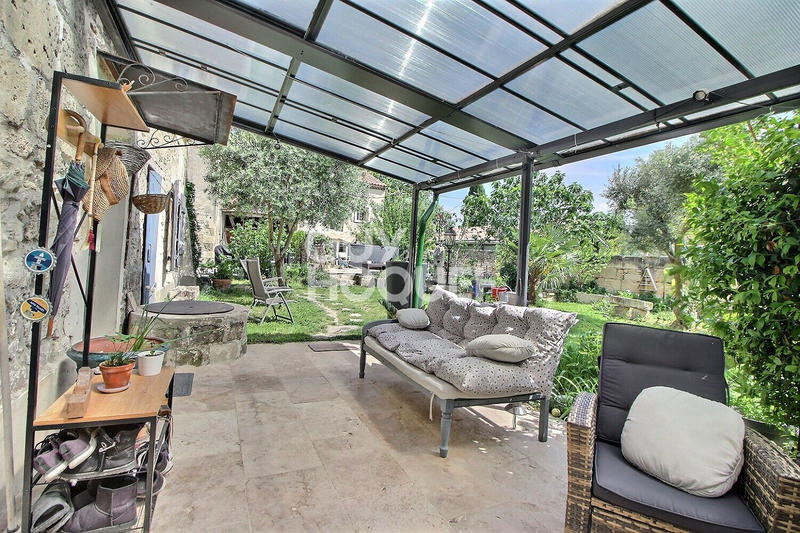 Maison - 238 m² - 8 pièces