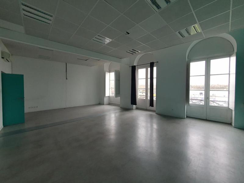 Bureau - 185 m²