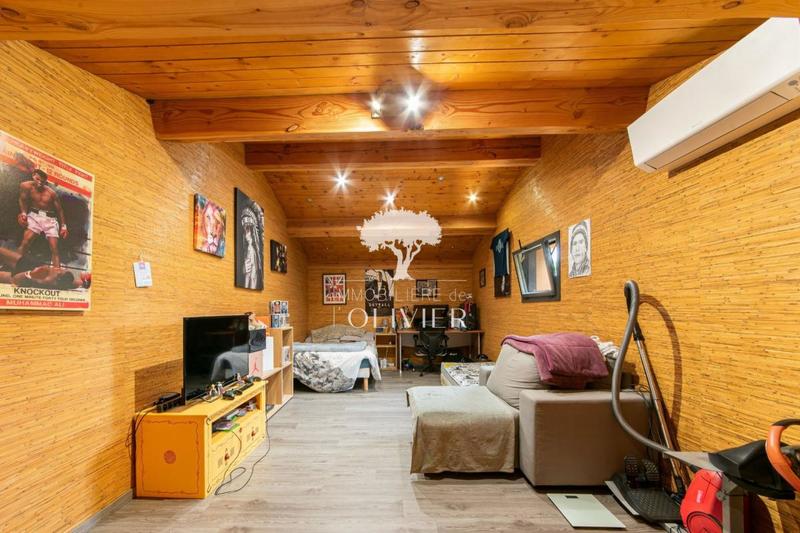 Propriété - 170 m² - 5 pièces