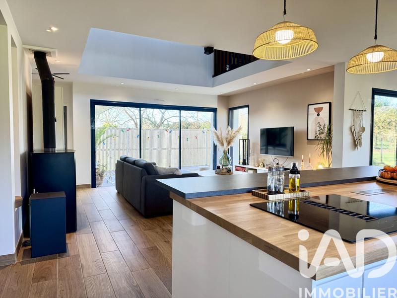 Maison - 134 m² - 6 pièces