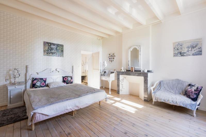 Maison - 450 m² - 12 pièces