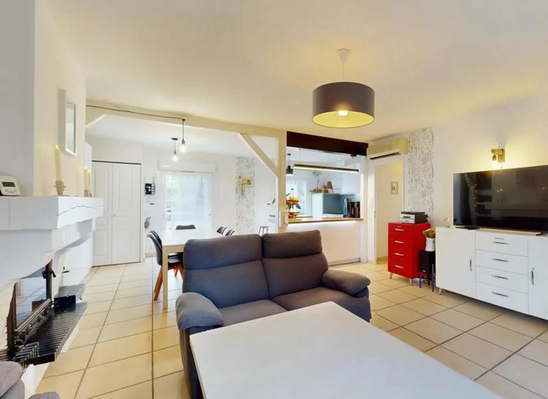 Maison - 106 m² - 6 pièces