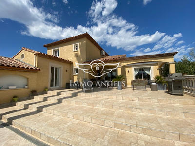 Maison traditionnelle - 165 m² - 7 pièces