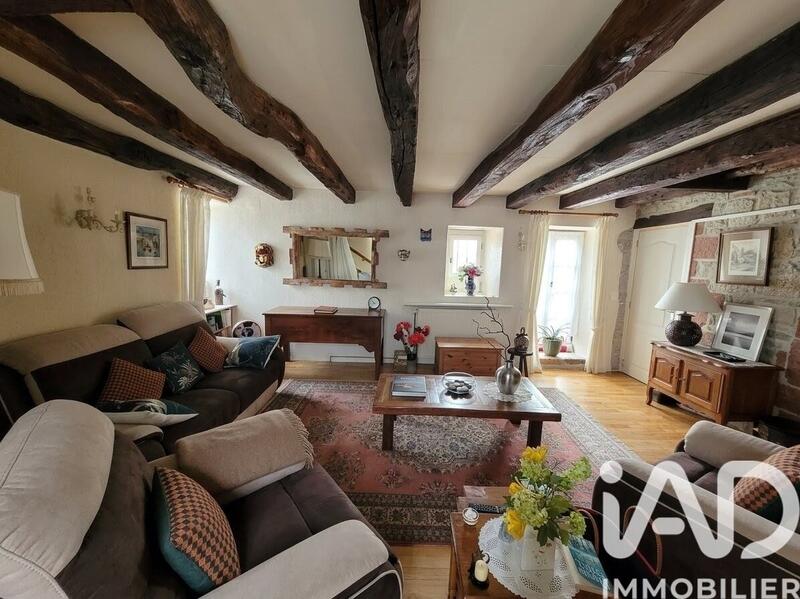 Maison - 270 m² - 13 pièces