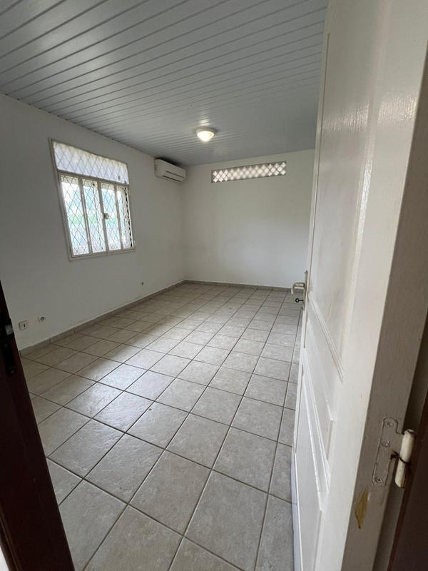 Maison - 138 m² - 4 pièces