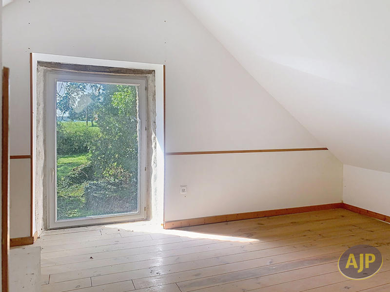 Maison - 250 m² - 7 pièces