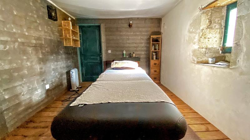 Château - 943 m² - 24 pièces