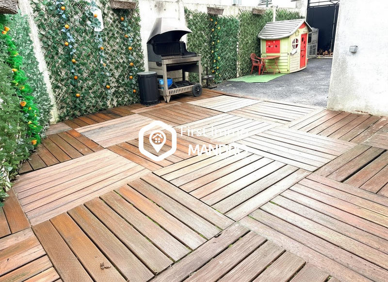 Maison - 166 m² - 8 pièces