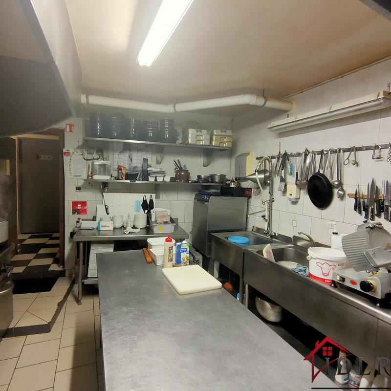 Local commercial - 202 m²