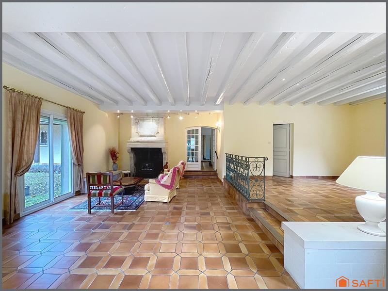 Maison - 288 m² - 10 pièces