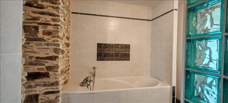 Maison - 170 m² - 5 pièces