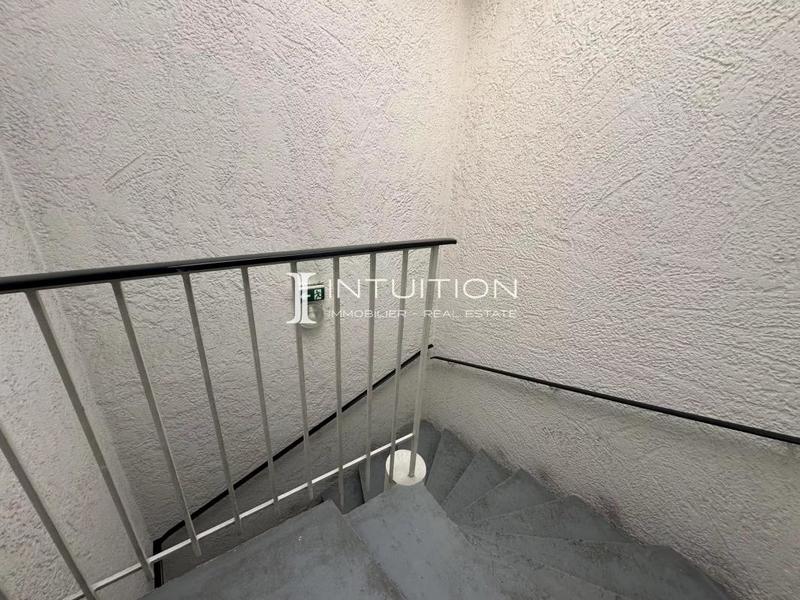 Local commercial - 78 m² - 4 pièces