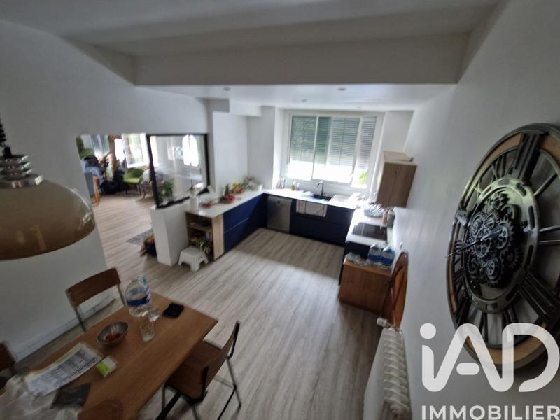 Maison - 350 m² - 5 pièces