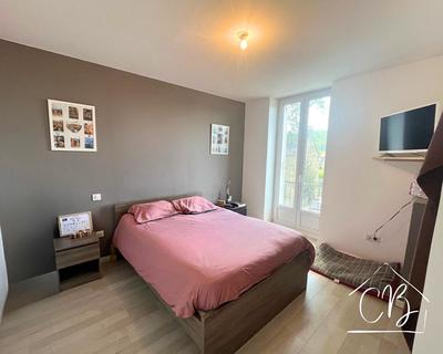 Maison - 99 m² - 5 pièces