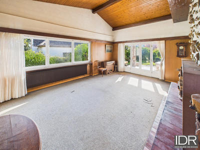 Maison - 219 m² - 7 pièces