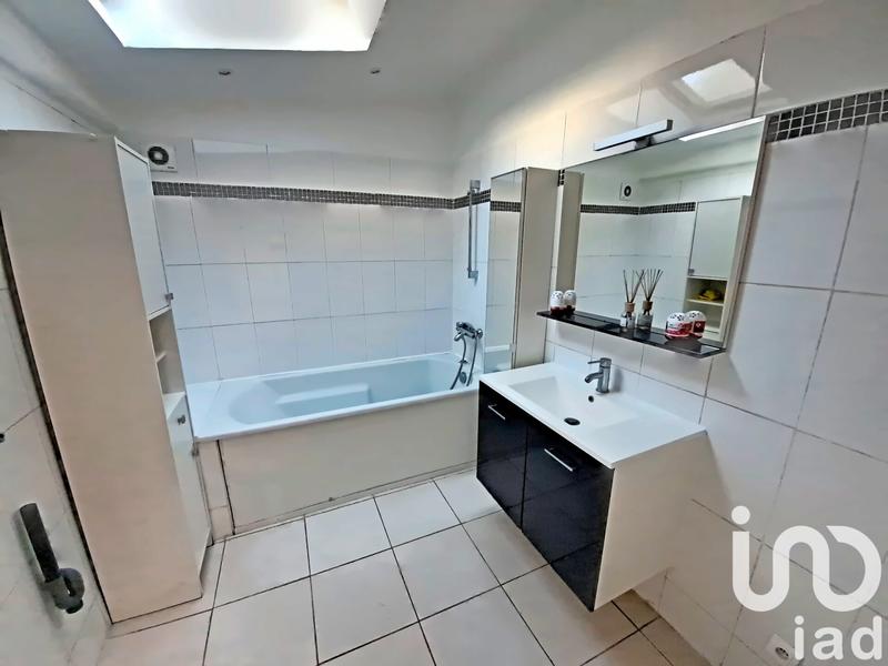 Maison - 111 m² - 6 pièces