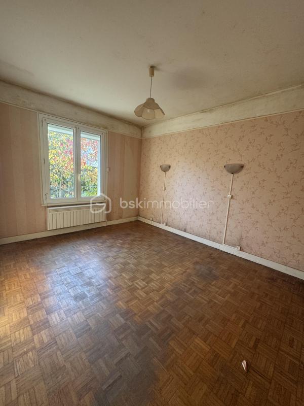 Maison traditionnelle - 75 m² - 4 pièces