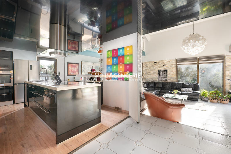 Maison - 192 m² - 5 pièces