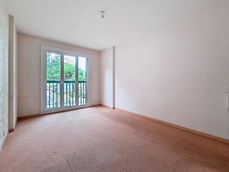 Appartement - 100 m² - 4 pièces