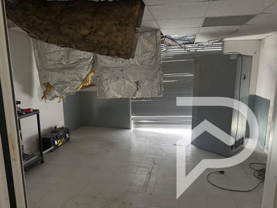 Local commercial - 220 m²