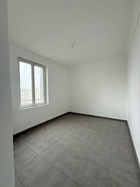 Appartement - 80 m² - 5 pièces