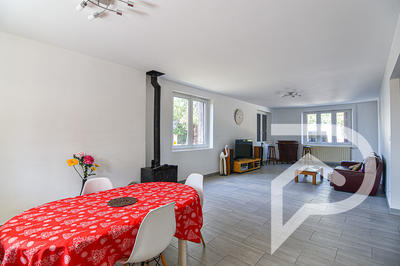 Maison - 184 m² - 6 pièces