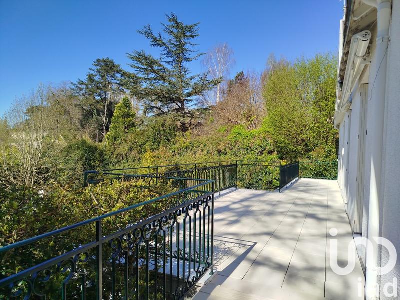 Maison - 180 m² - 8 pièces