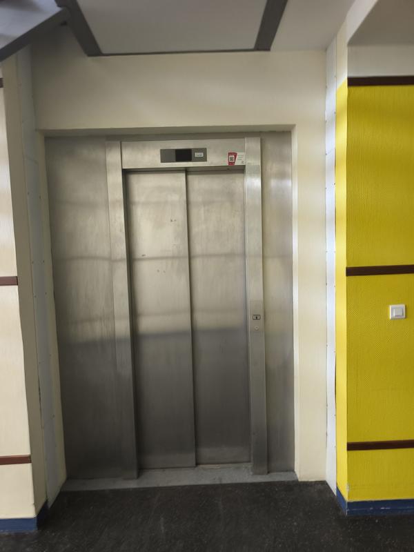 Local d'activités - 1 050 m²