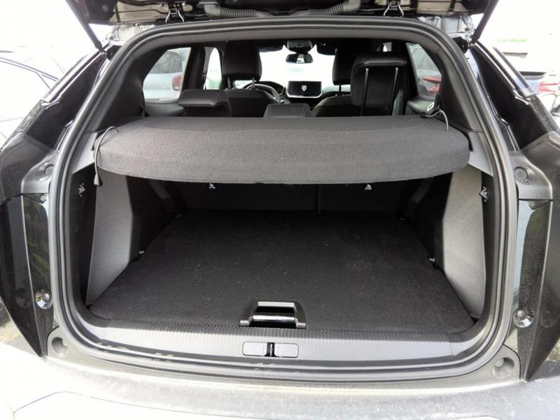 Peugeot 2008 II Hybrid 145 e-Dcs6 Allure