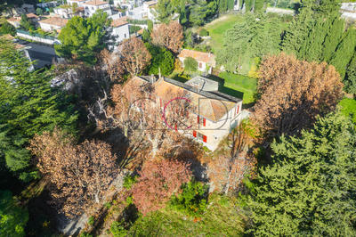 Mas - 224 m² - 13 pièces