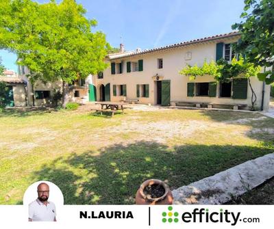 Maison - 185 m² - 9 pièces