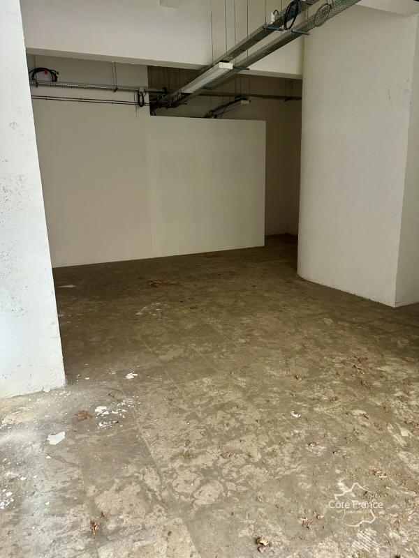 Local commercial - 348 m²