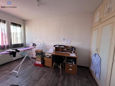 Maison - 77 m² - 5 pièces