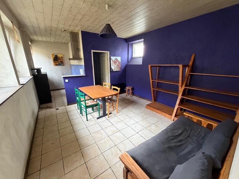 Maison - 300 m² - 4 pièces