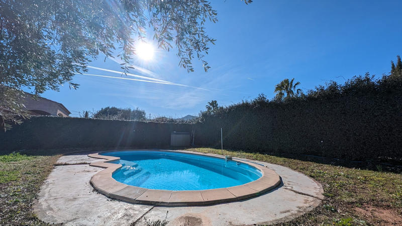 Maison - 98 m² - 4 pièces