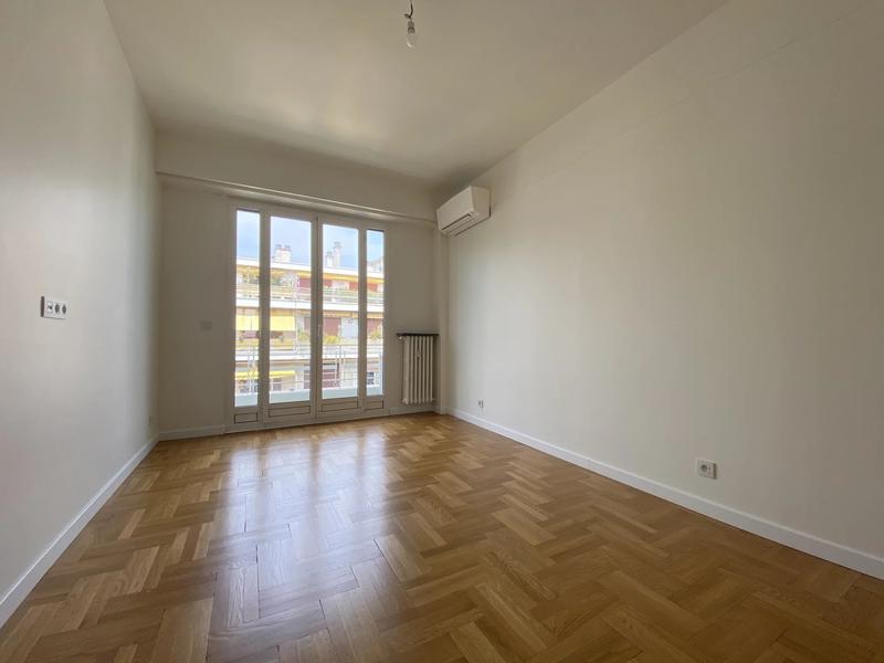 Appartement - 77 m² - 4 pièces