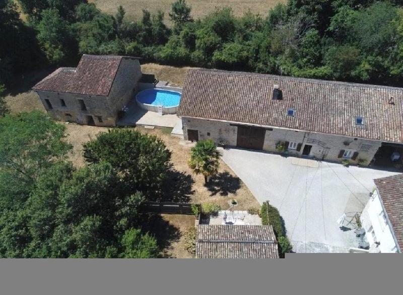 Maison - 240 m² - 9 pièces