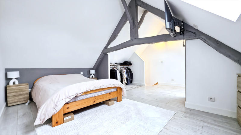 Maison - 204 m² - 9 pièces