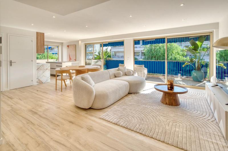 Appartement - 95 m² - 4 pièces