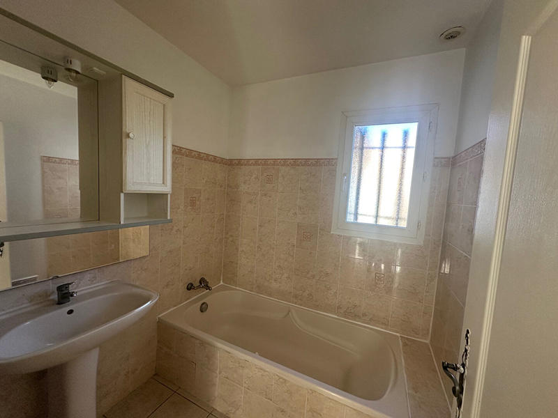 Villa - 80 m² - 4 pièces