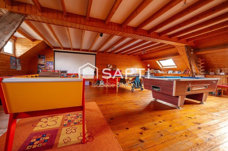 Maison - 302 m² - 8 pièces