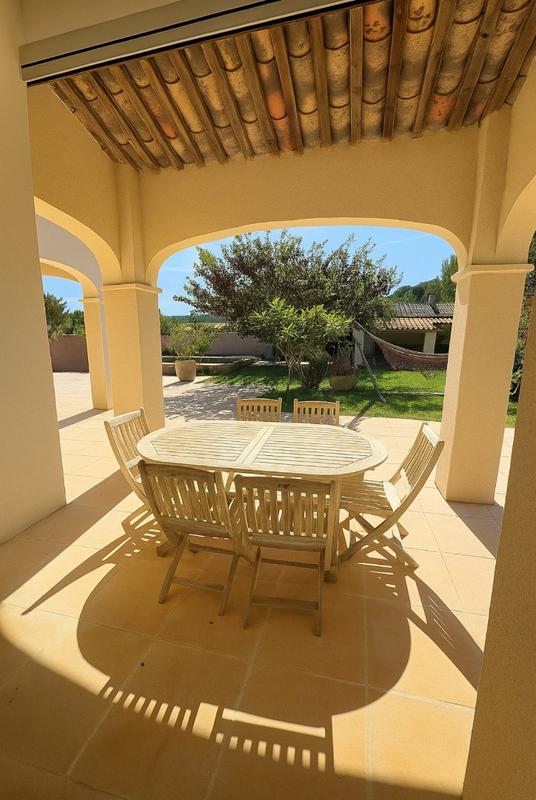 Maison - 205 m² - 6 pièces