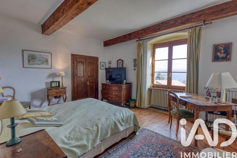 Maison - 303 m² - 8 pièces