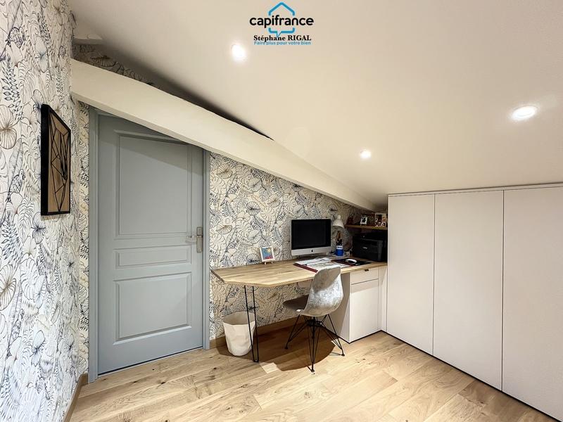 Propriété - 229 m² - 7 pièces