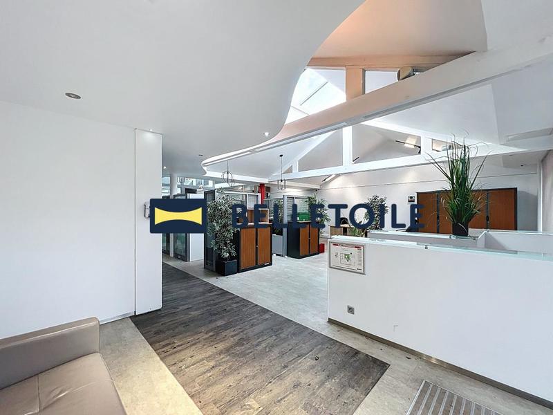 Local commercial - 472 m²