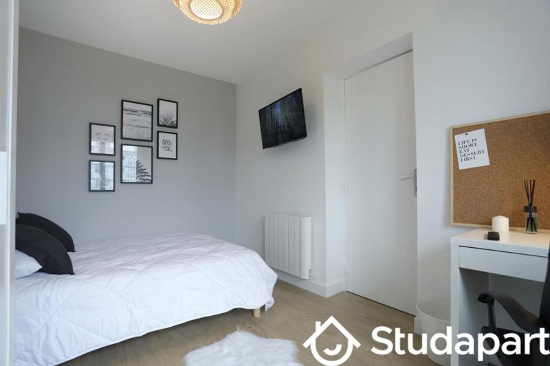 Chambre - 10 m² - 1 pièce