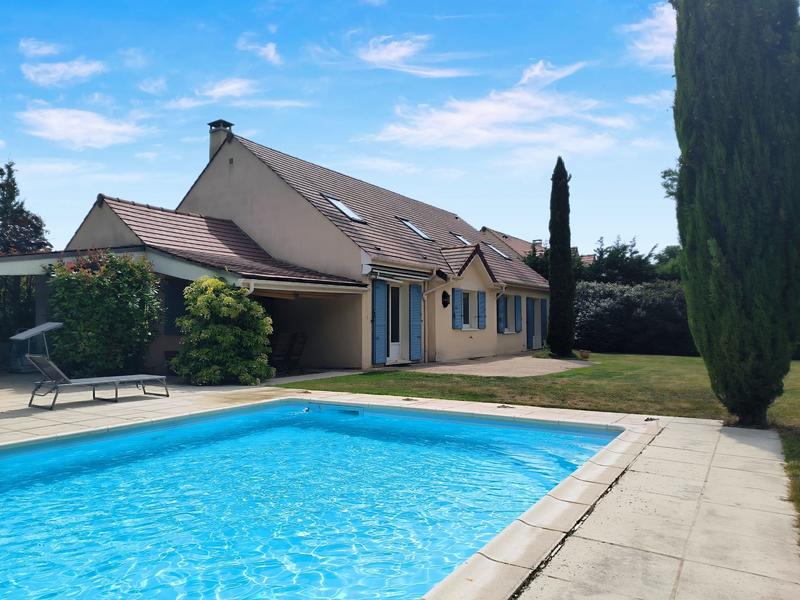 Maison - 171 m² - 8 pièces