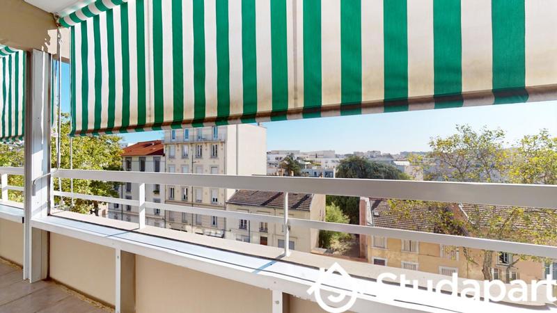 Chambre - 9 m² - 1 pièce