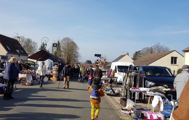 Brocante - bric à brac - artisanat